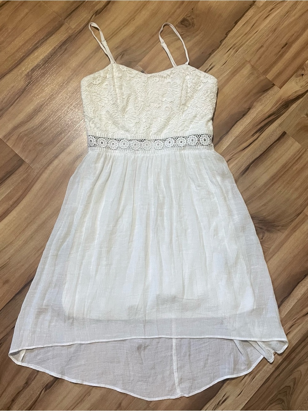 BCX White High-Low Dress Lace Bodice Crochet Waist Size 9